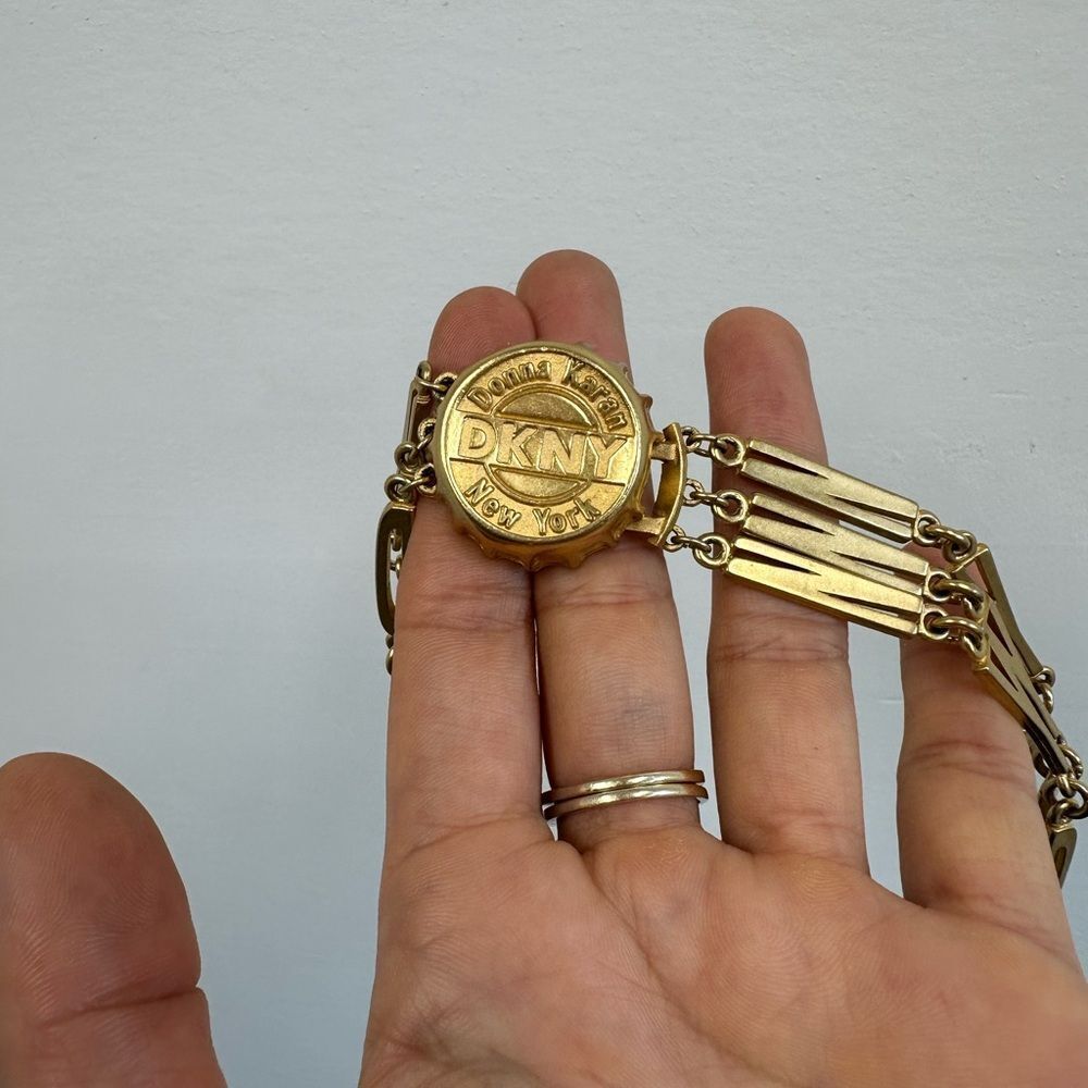 Vintage DKNY 80’s RARE Bottle Cap Layered Necklace Gold Tone - Picture 7 of 13